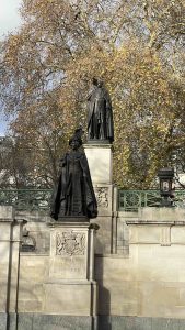 Sousoší v Londýně