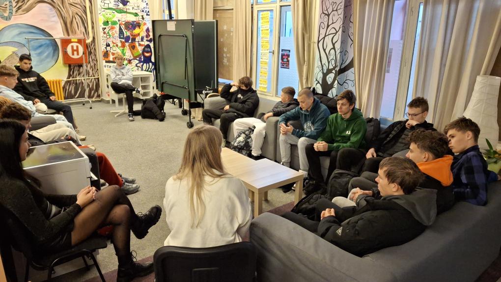 Žáci se zúčastňují aktvit v nízkoprahovém centru Mezičas