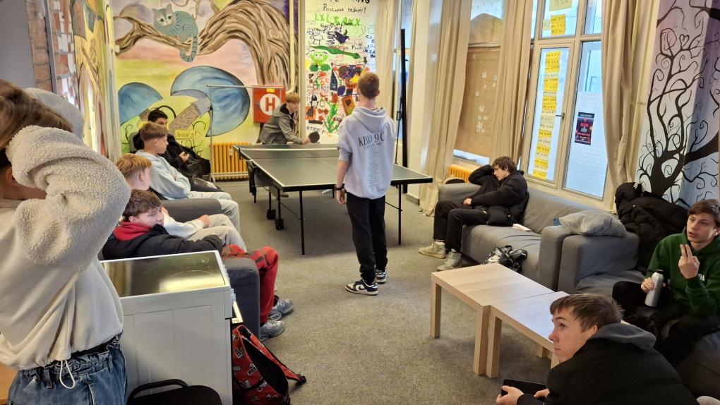 Žáci se zúčastňují aktvit v nízkoprahovém centru Mezičas