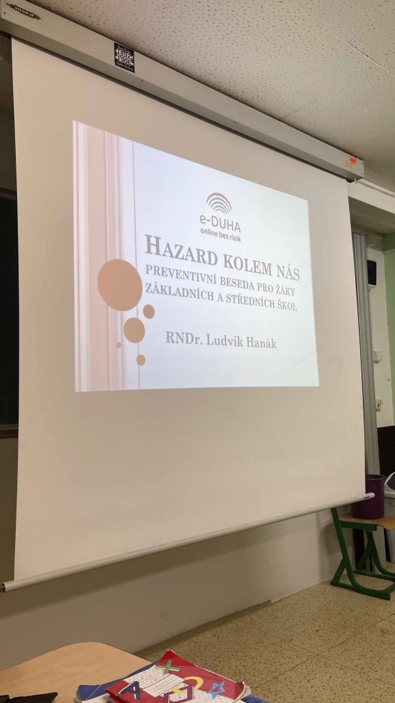 snímek prezentace zachycující téma prevence na projektoru.