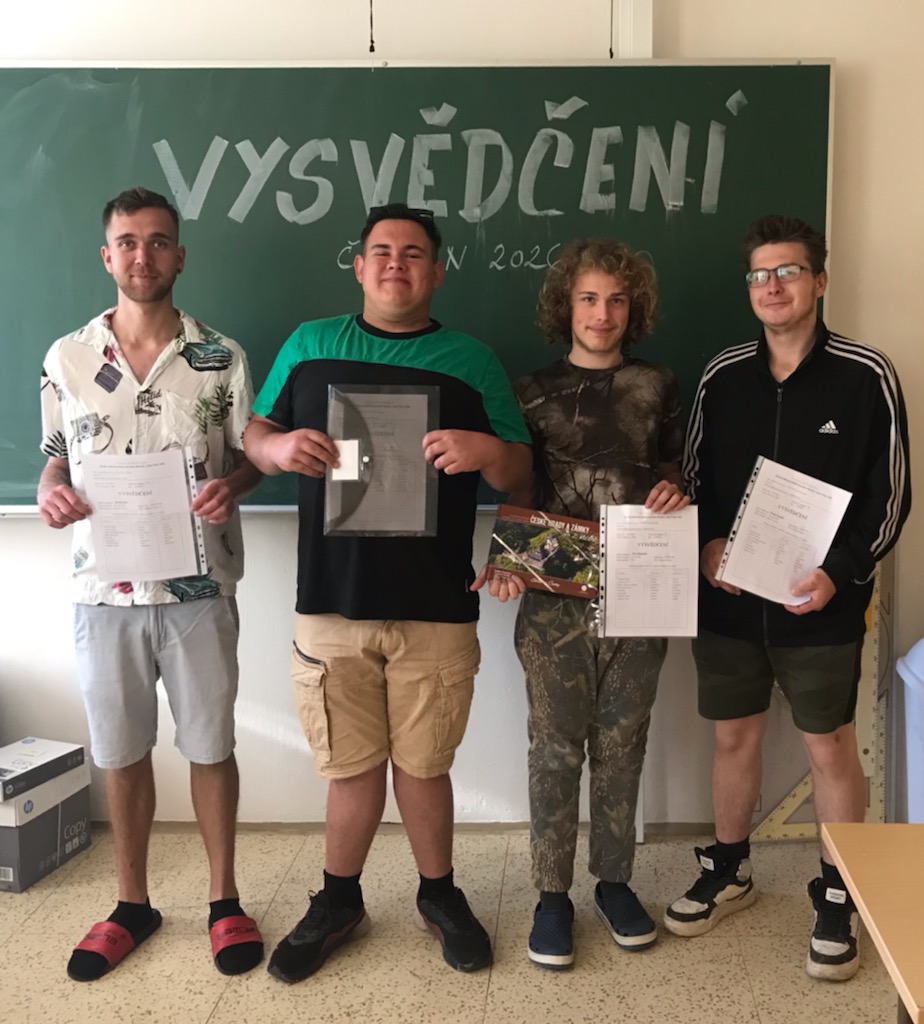 Skupinová fotografie žáků 3F